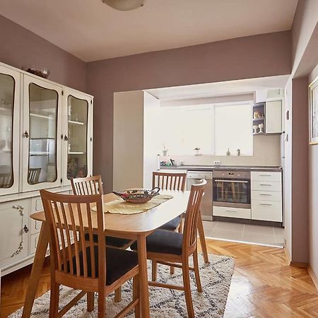 Spacious Modern Apartment In Peaceful Neighborhood スコピエ エクステリア 写真